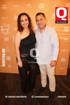 Lupita Uriarte y Juan José Abascal