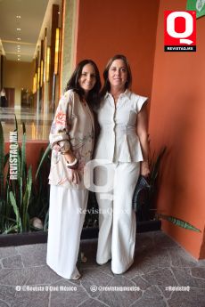 Yolanda Mojica y Arancha Cayarga.