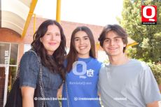 A  Gina Gómez, Cristina Miranda y Santiago Tejada