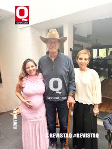Gabriela Camarena, Vicente Fox y Martha Sahagún