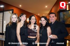 Mercedes Ruvalcaba,  Celeste Ruvalcaba,  Marisol Ruvalcaba, Elizabeth Ruvalcaba y Jesús de Rosa