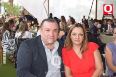 Carlos Gutiérrez y Dora Hernández
