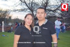 Yazmín García y César Esparza