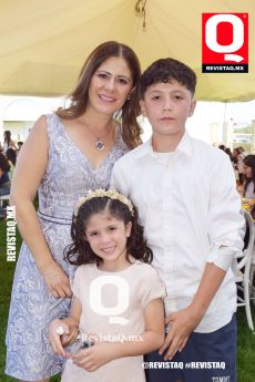 Mily Durán,  Mia Carmina y Christian Mateo de Rueda