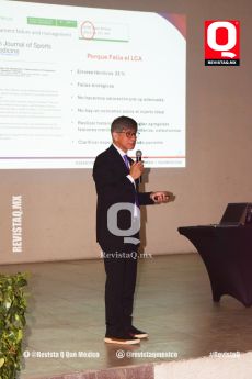 El Dr. Augusto Álvarez Rengifo Pte de la federación mexicana de colegios de Ortopedia y Tramautolgía.