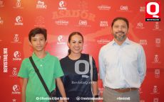 Santiago Román,  Tania Peréz y Omar Román