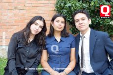 Carol González,  Laila Lizarraga y Máximo Arrona