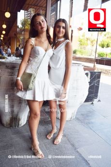 Con buena actitud, Clara Padilla y Ana Paula Elias
