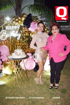 Fanny Torres y Soledad Torres