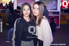A  Camila Avila y Daniela Villanueva