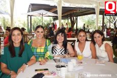 Irma Zermeño,  Cristi Salazar,  Claudia Romero,  Regina Santos y Mariana Gómez