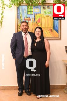 Lic. Marco Hernández y Magdalena Meléndez