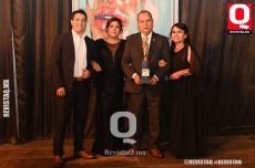 Lic. Pepe  Morales, Alma Josefina López, Lic. Pepe Morales y Rosa María Morales