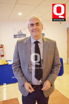 Dr. Ricardo Valtierra
