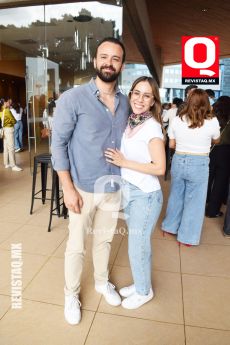 Óscar González y Mariana Rivera