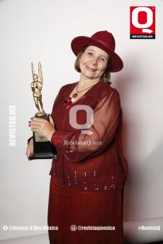 Rosalba Ortiz en los Premios de la revista Q