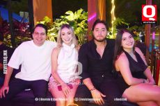 Fernando Arias,  Itzel Silva, Rodrigo Martínez y Lau Novoa en Näzari Terraza & Bar