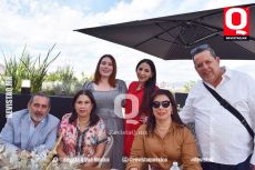 Óscar Aceves,  Maricela Hurtado, Daniela Aceves,  Fernanda Aceves, Luisa González y Alejandro Aceves