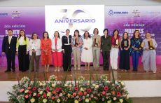Juan Mauro González, Melanie Murillo, Marcela Samano, Maria Esther Santos, Ivon Padilla, Ale Gutierrez, Paz Sánchez, Rosa Isela Rrez, Claudia Hibert, Rosario Corona, Martha Ordaz, Vicky Velazquez, Rosa María Sa