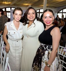 Marta Sahagun, Rosa Isela Ramírez y Verónica García.