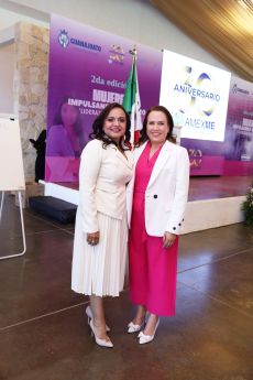 Rosa Isela Ramírez e Ivon Padilla.