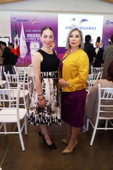 Veronica García y Lourdes González.