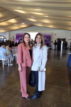 Verónica Ontiveros y Alix Espitia.