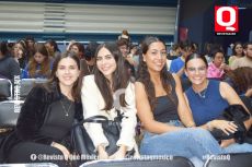 A   Fernanda Cueva, Daniela Rocha, Carla Cota y Majo Peña