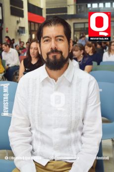 Adrián Frausto