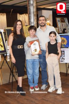 Alexander Rocha Hernández y familia