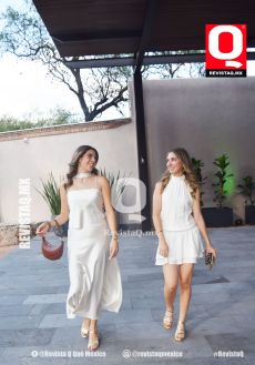 Sonrientes Begoña Fernández y Renata Márquez