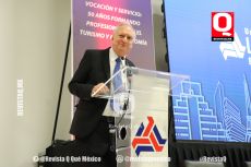 Lic. José Torres Camarena, egresado de la primera generación de la licenciatura en Turismo y Hotelería