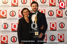 Mauricio Jiménez Morín con su mamá