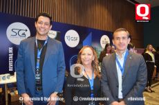 A    Pepe Chuy Hernández, Gabriela Camarena y Michel Sojo