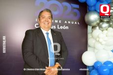 Alfredo de Alba.