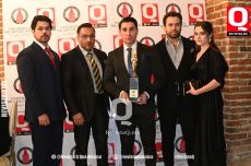 Lic. Edgar Aguilera y Dr Israel Reyes en los Premios Q