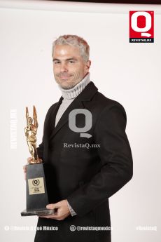 Nacho Casano en los Premios de la revista Q
