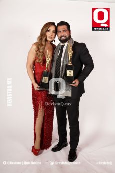 Patricia Navidad y Arturo Carmona en los Premios de la revista Q