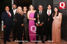Lic. Denny Méndez y familia en Los Premios Q