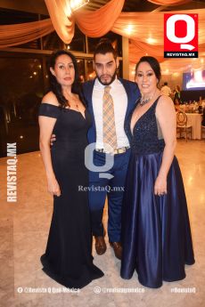Marisol Sandoval, Cristian Sandova y Verónica Sandoval