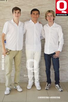 Robert Wall, Diego Hernández y Miguel Muñoz