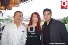 A    Salvador Fuentes,  Sebastian Bolio y Ángeles Aceves
