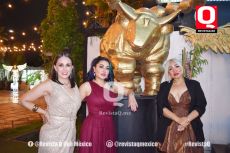 Leslie Garza, Maryam Pirband y Nazanin Bakhtiari
