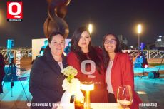 Marianne Sixtos, Lupita Baute y Carmen Mena