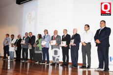 A  Se rindió un merecido homenaje a destacadas doctoras y