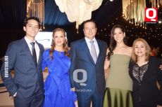 Roberto Nova, Cynthia Triplett, Roberto Novoa, Ivanna Novoa y Blanca Toscano