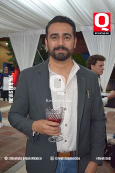 Lic. Adrian Uribe
