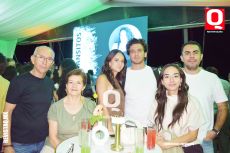 A   Arturo Aguirre, Lucía López Plascencia,  Aimee Aguirre,  Fernando Ramírez,  Montserrat Aguirre y Uriel Flores