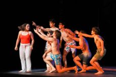A  El musical Mamma Mia! reúne a estudiantes