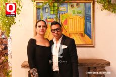 llegándo a los Premios Q, Reyna Morales y Saúl Zamora.